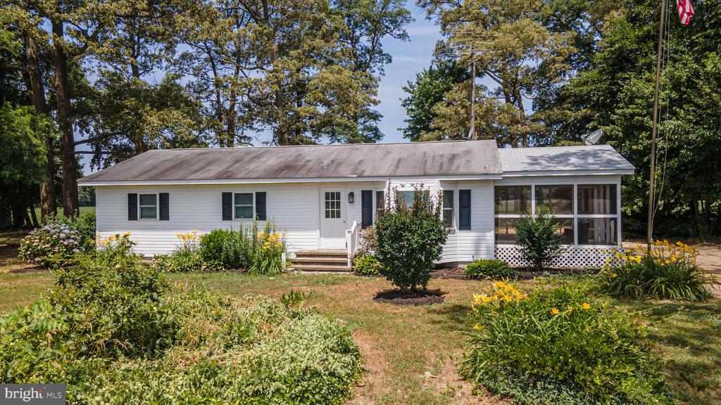 23000 Hog Creek Rd