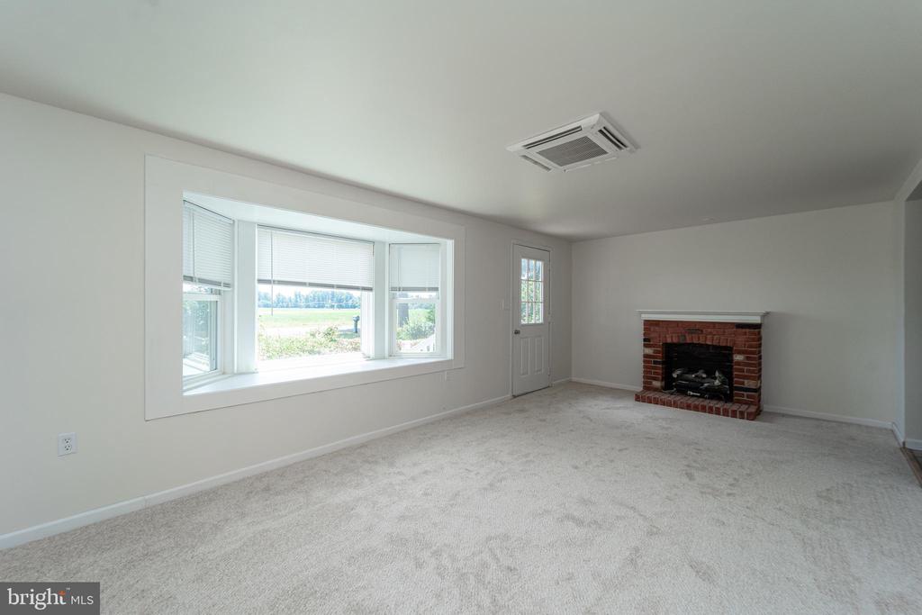 23000 Hog Creek Rd