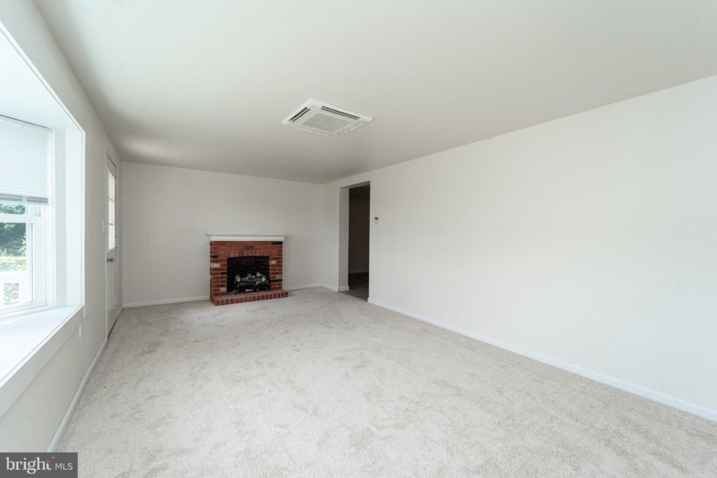 23000 Hog Creek Rd