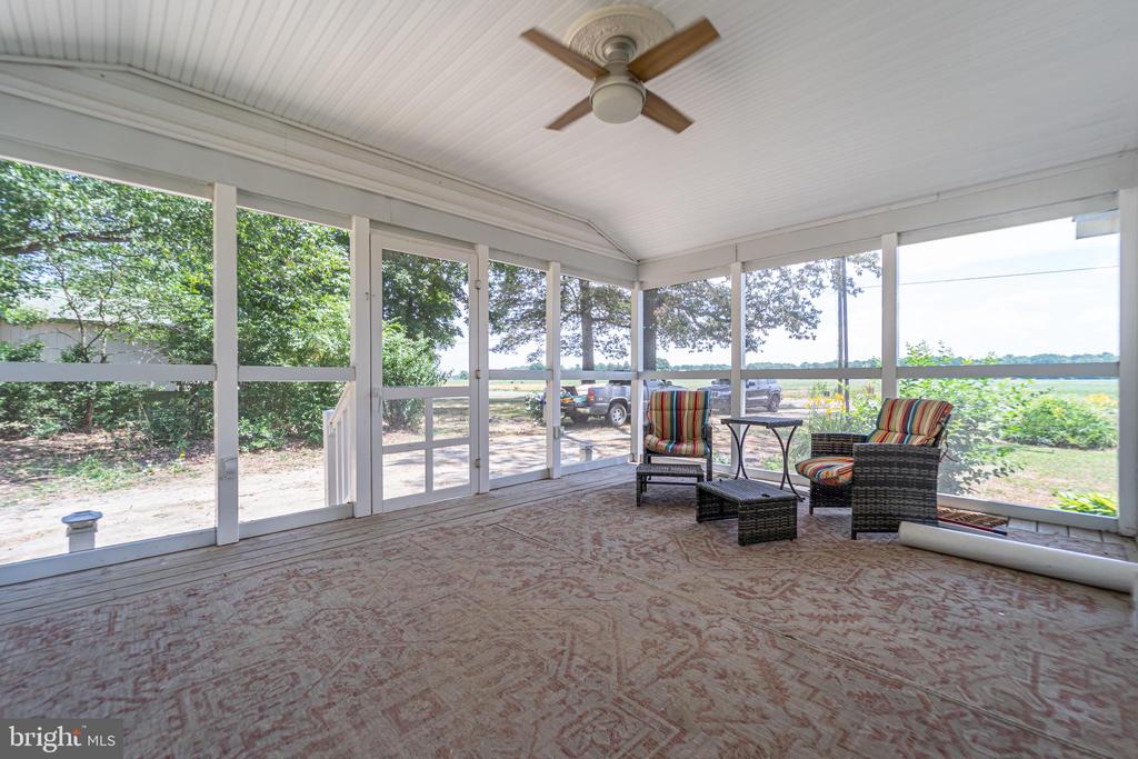 23000 Hog Creek Rd