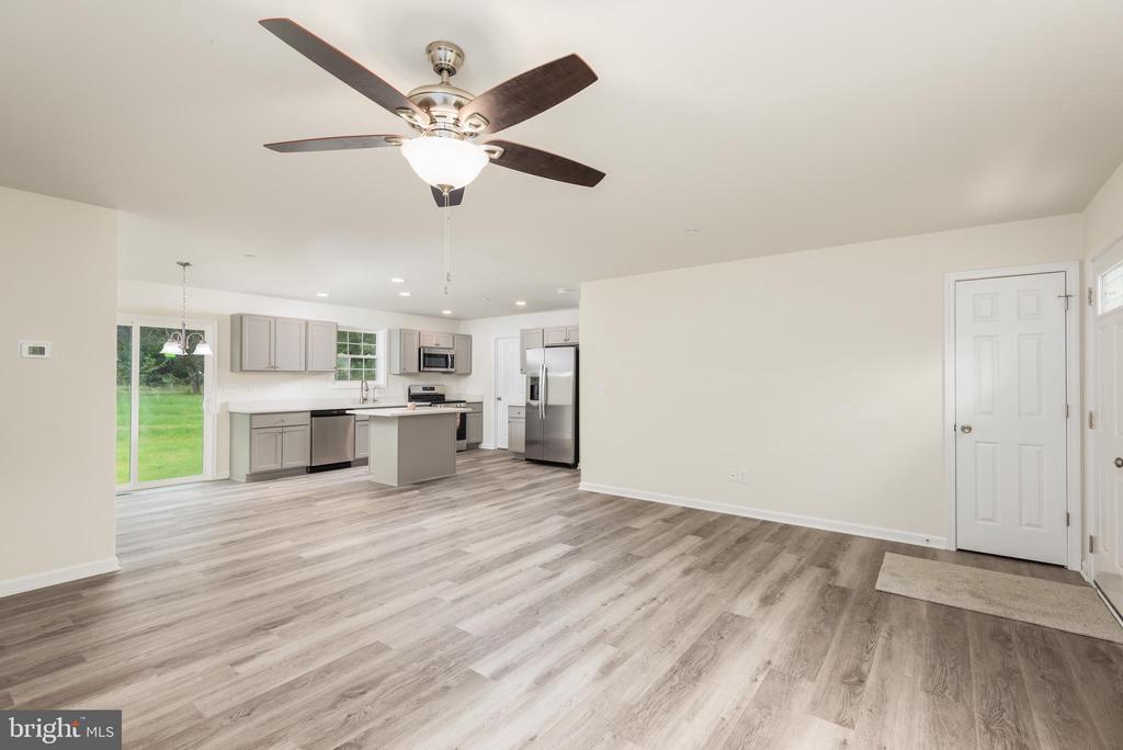 121 Fairview Dr