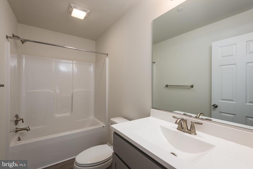 121 Fairview Dr
