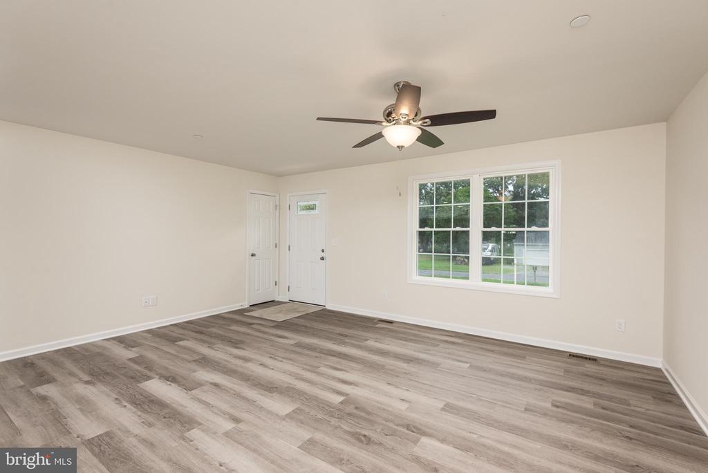 121 Fairview Dr