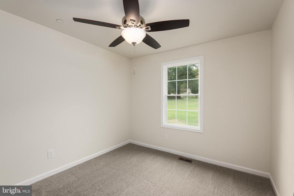 121 Fairview Dr