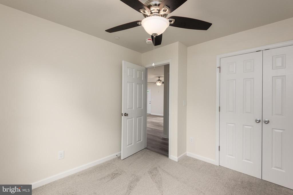 121 Fairview Dr