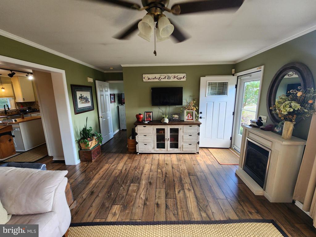 152 Spencer Ln