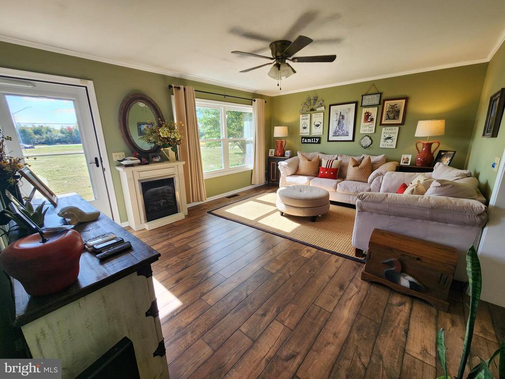 152 Spencer Ln