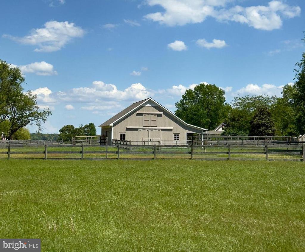 300 HICKORY LANE