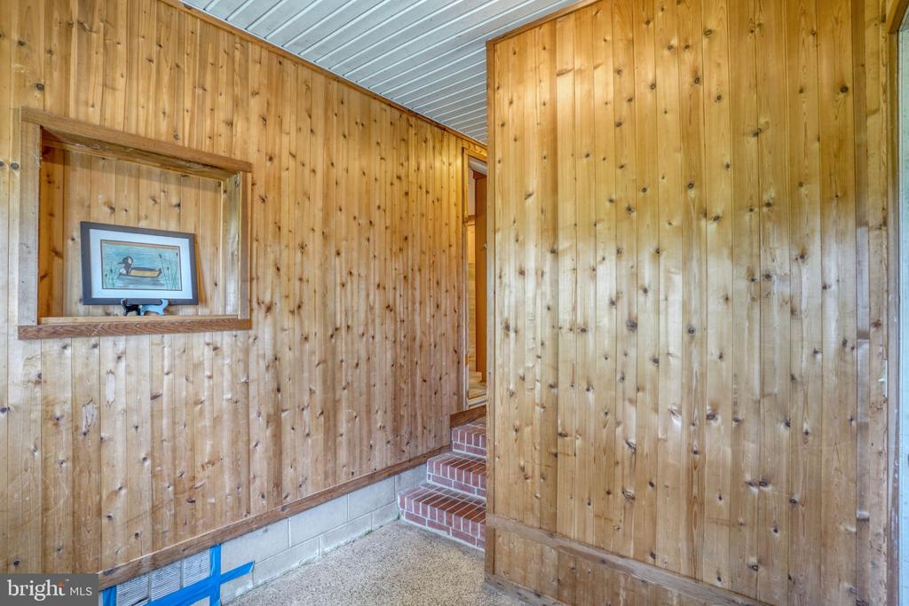 513 WATSON ROAD