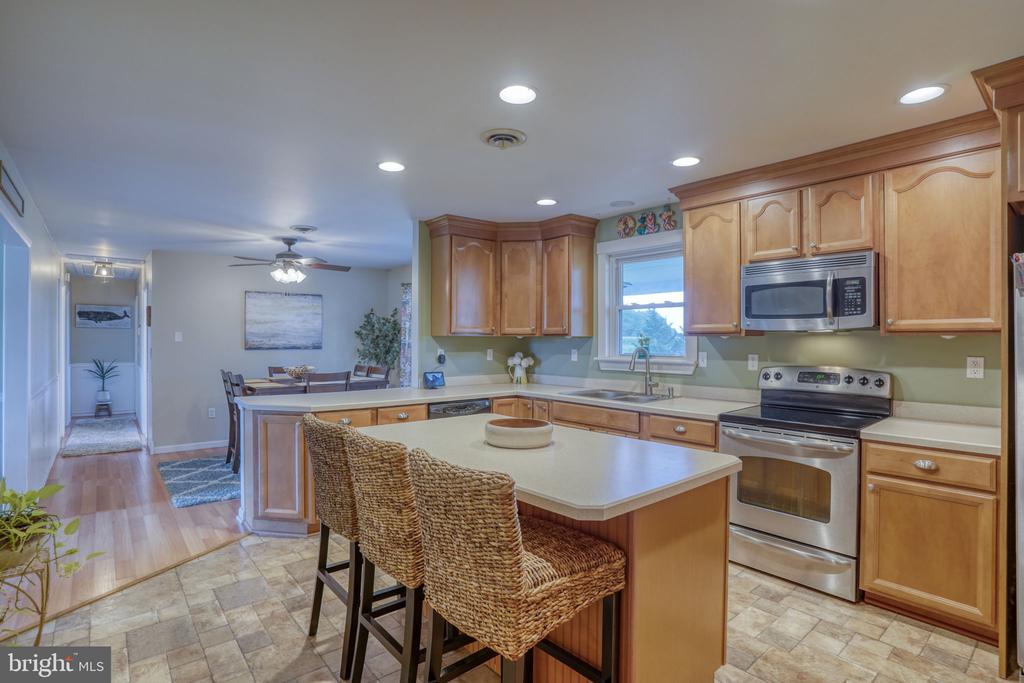 513 WATSON ROAD
