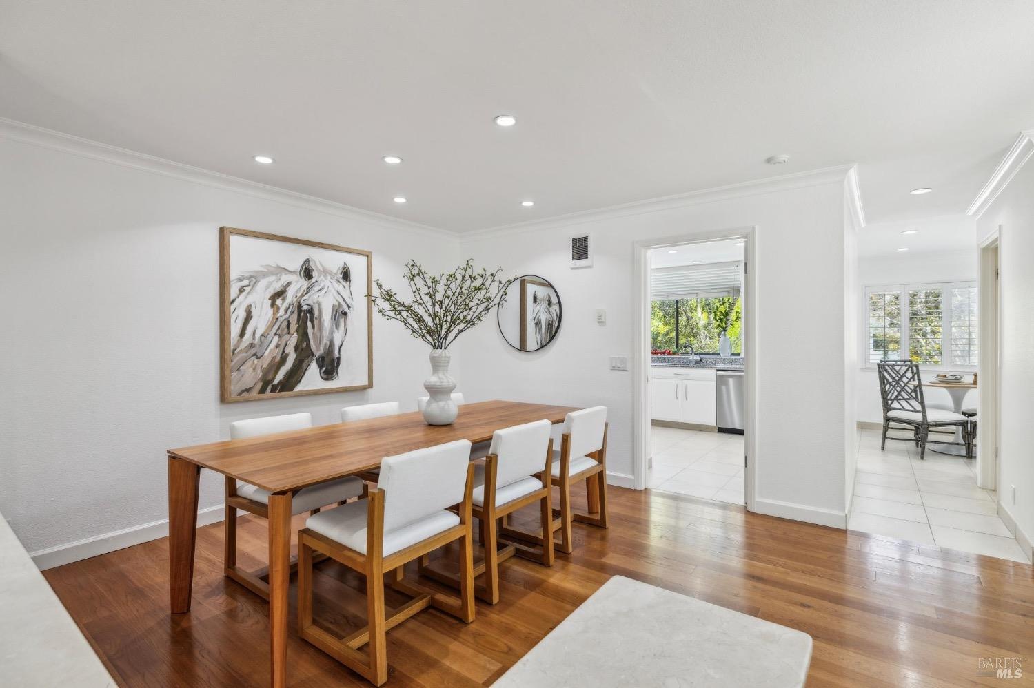 64 Eucalyptus Knoll St