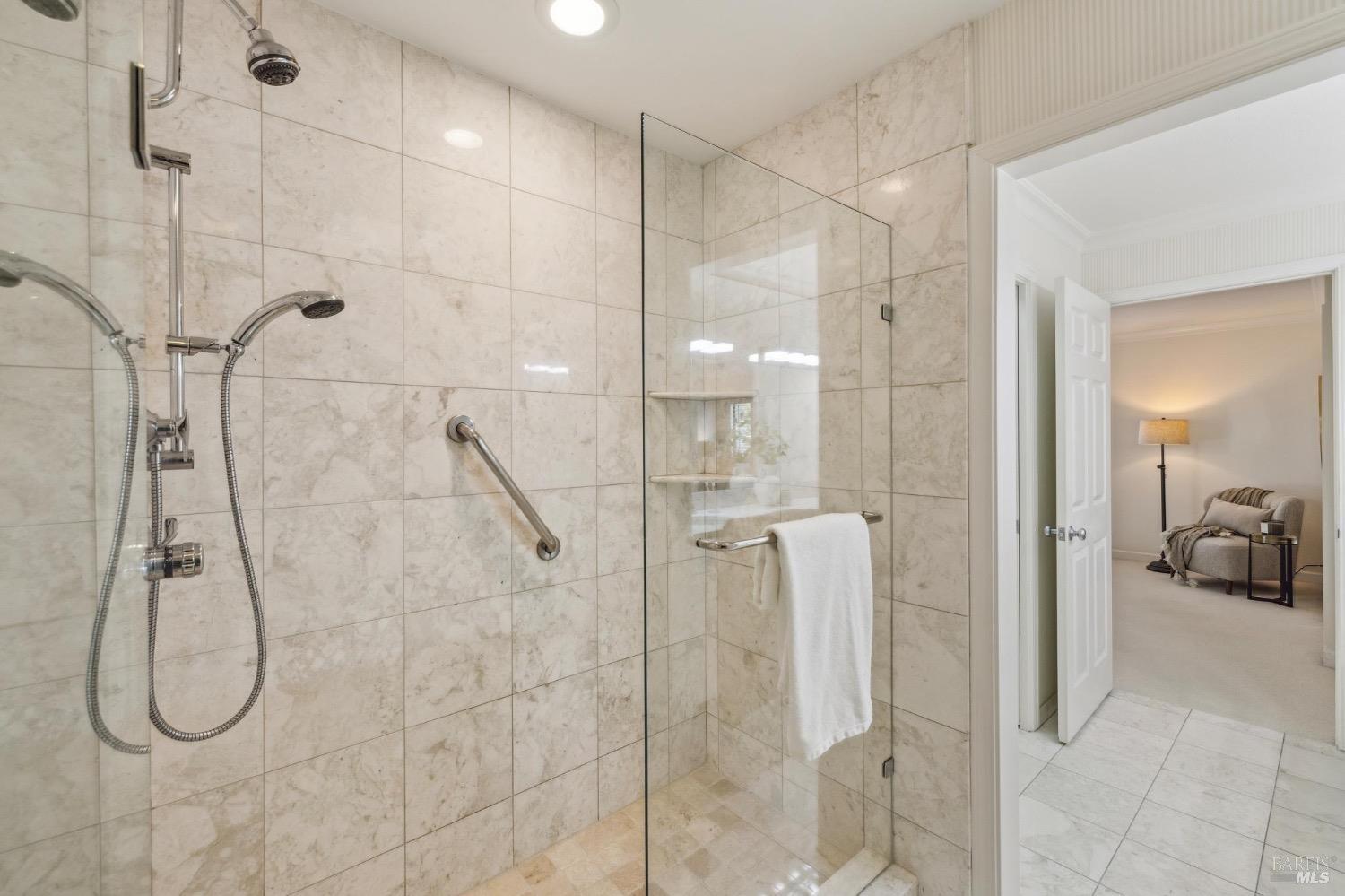 64 Eucalyptus Knoll St