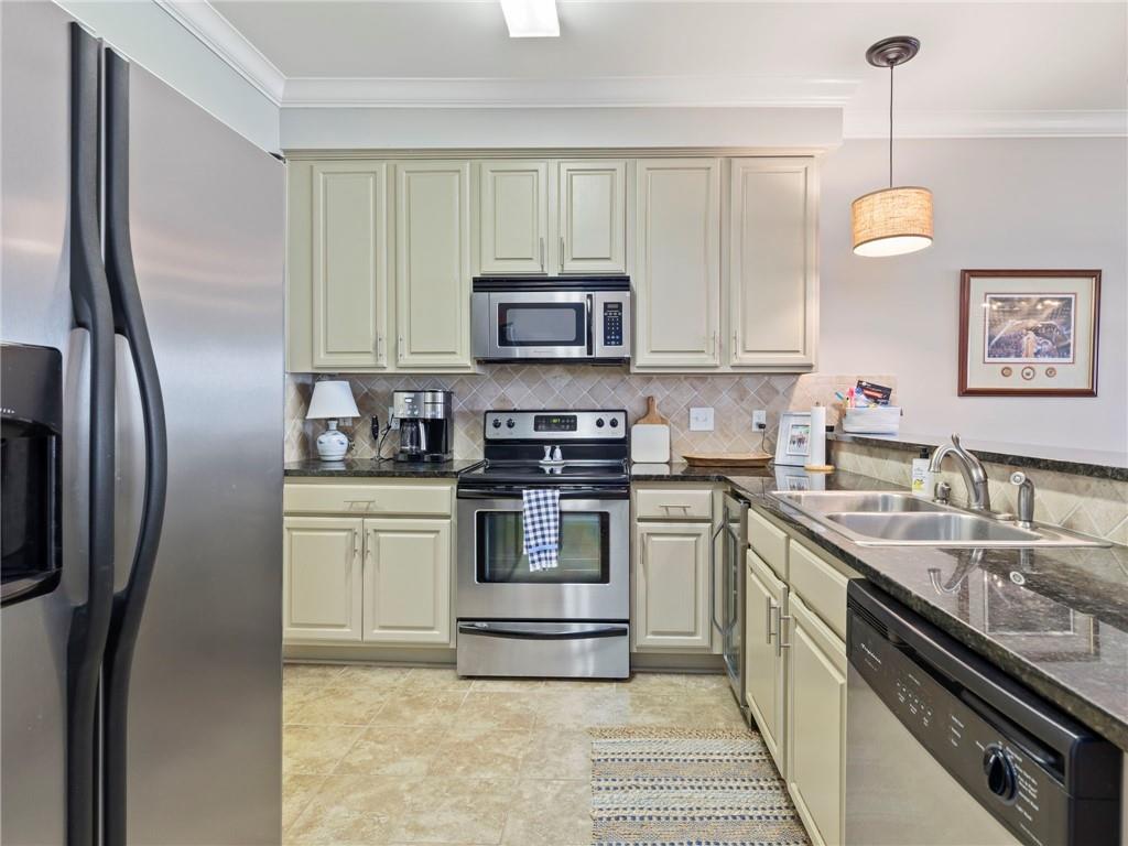 90 Crowne Pointe Road # 306 Unit: #306