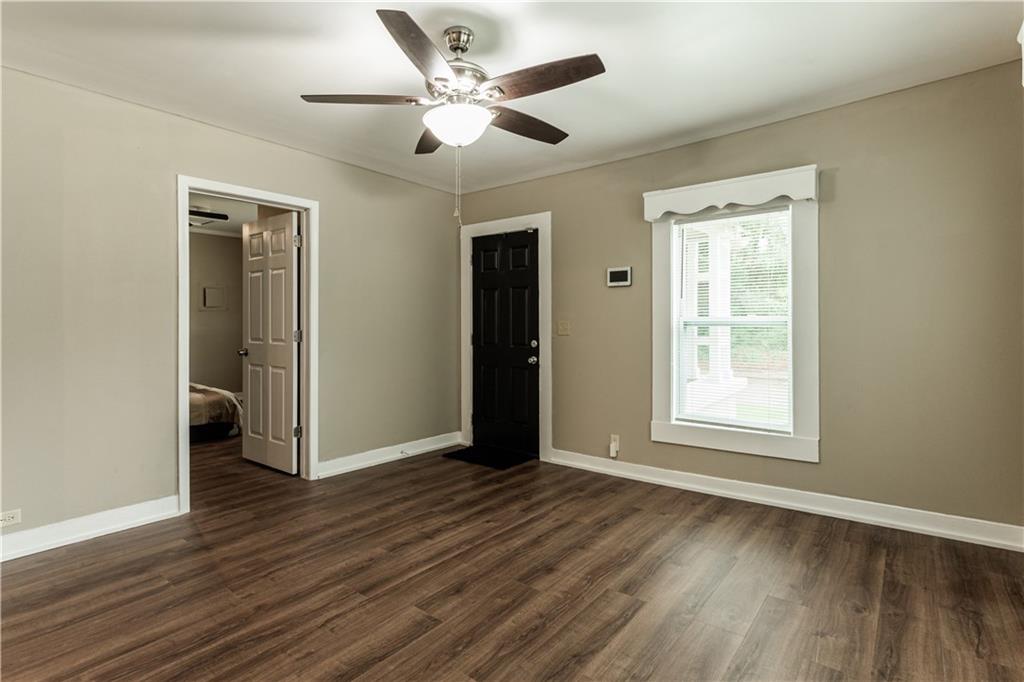 122 Haig Street W