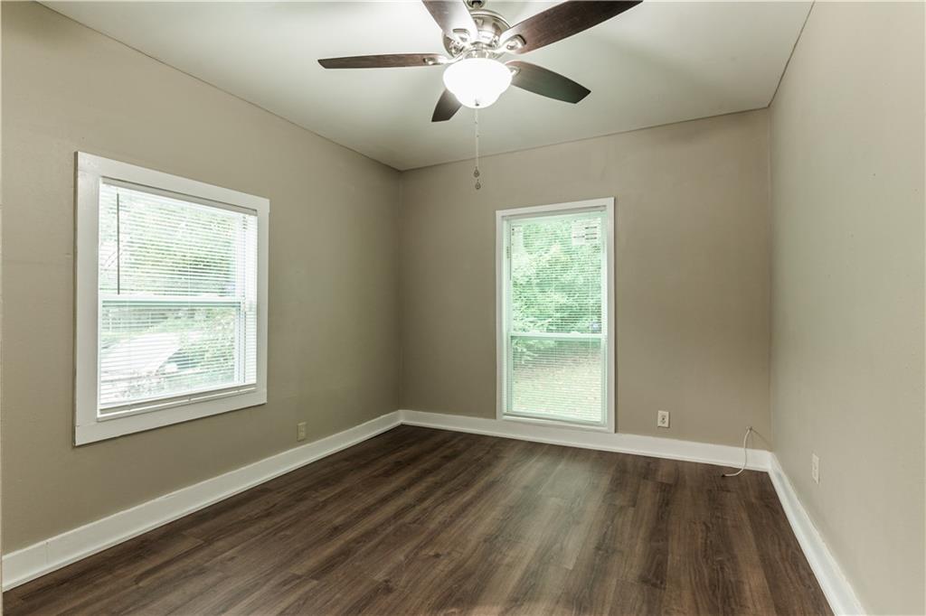 122 Haig Street W