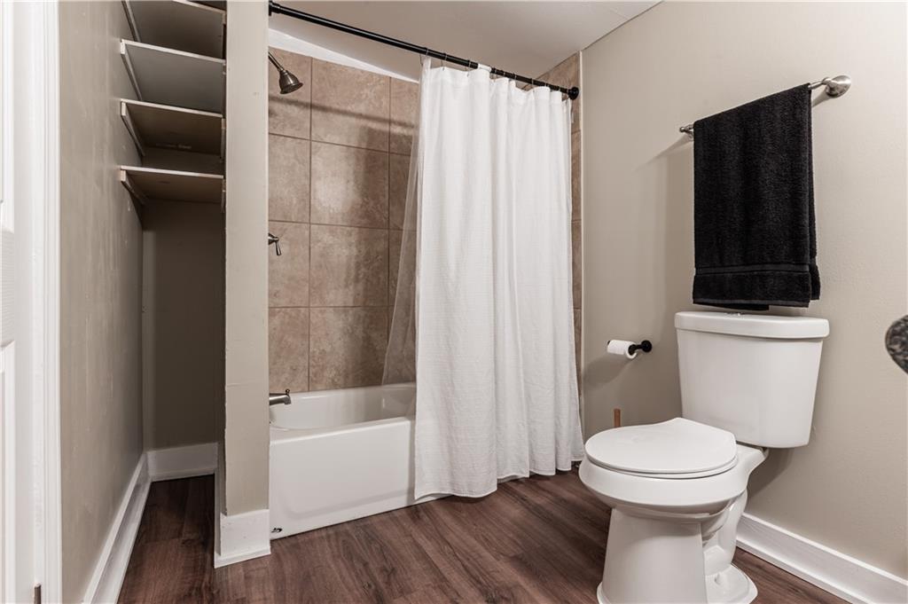 122 Haig Street W