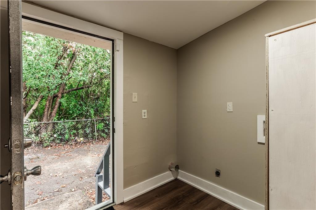 122 Haig Street W