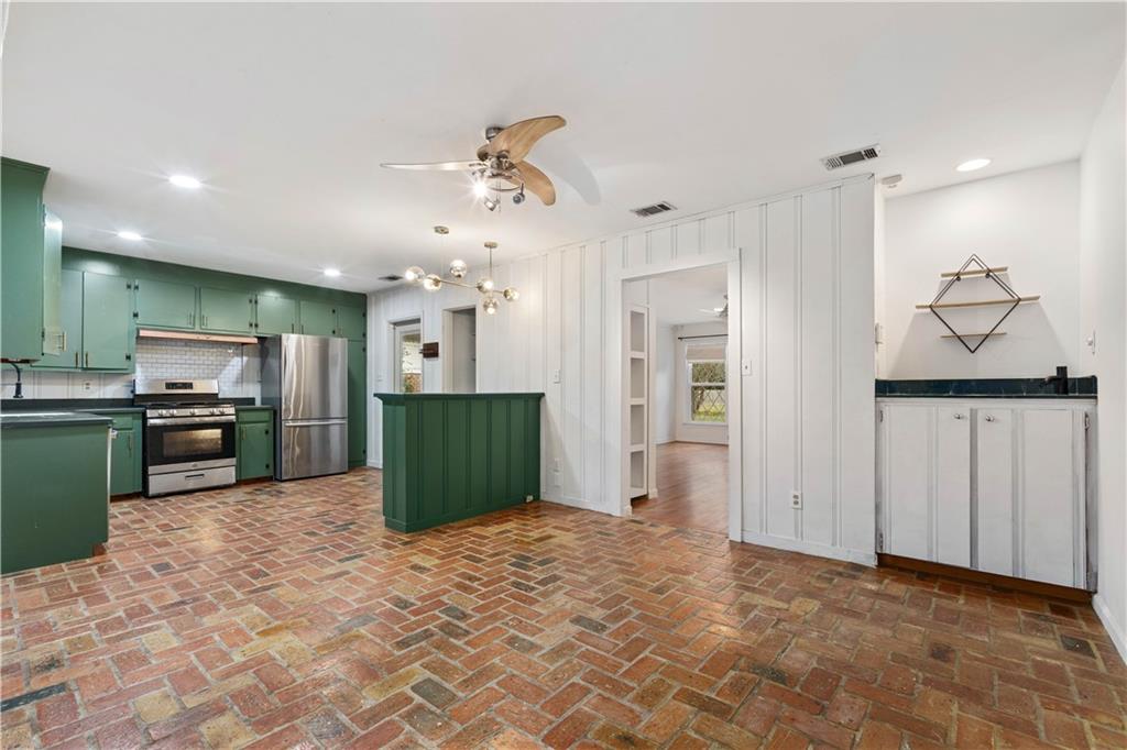 416 Durande Drive