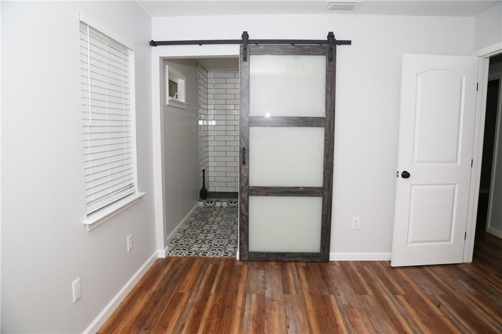 271 Lakeview Drive
