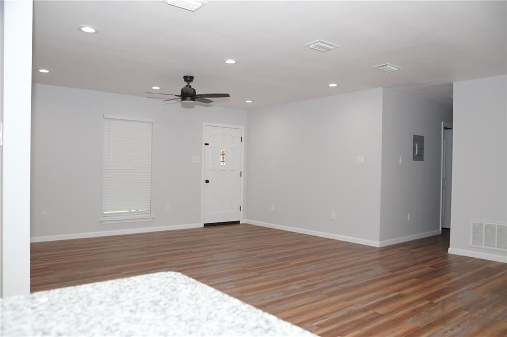 271 Lakeview Drive