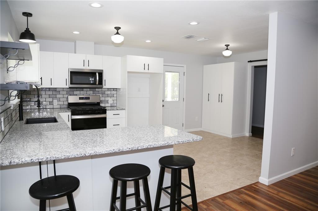 271 Lakeview Drive