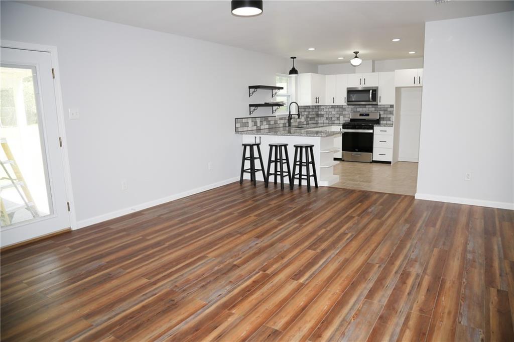 271 Lakeview Drive