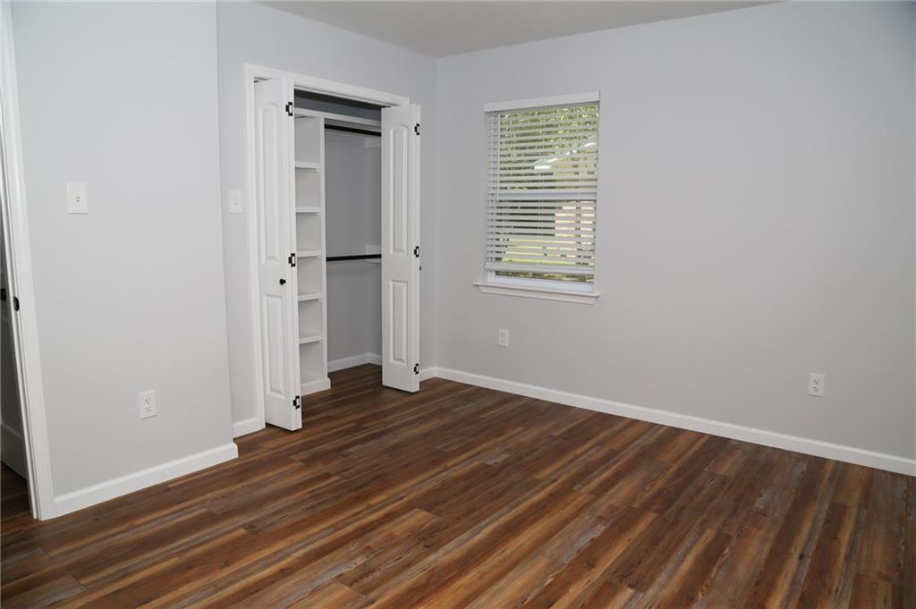 271 Lakeview Drive