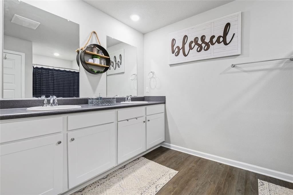 6110 Stream Bank Drive