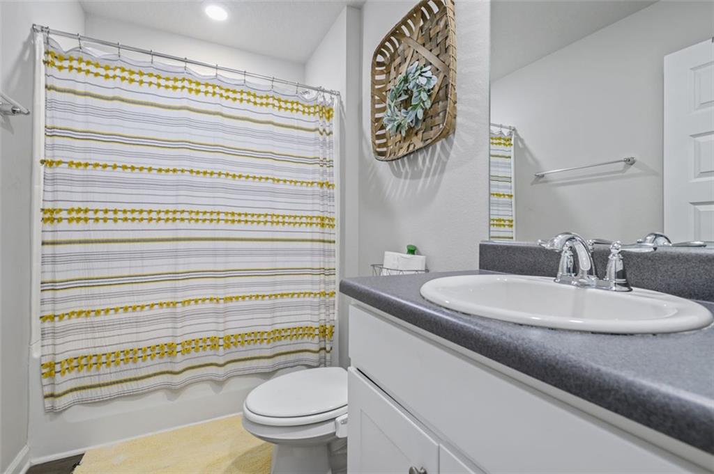 6110 Stream Bank Drive