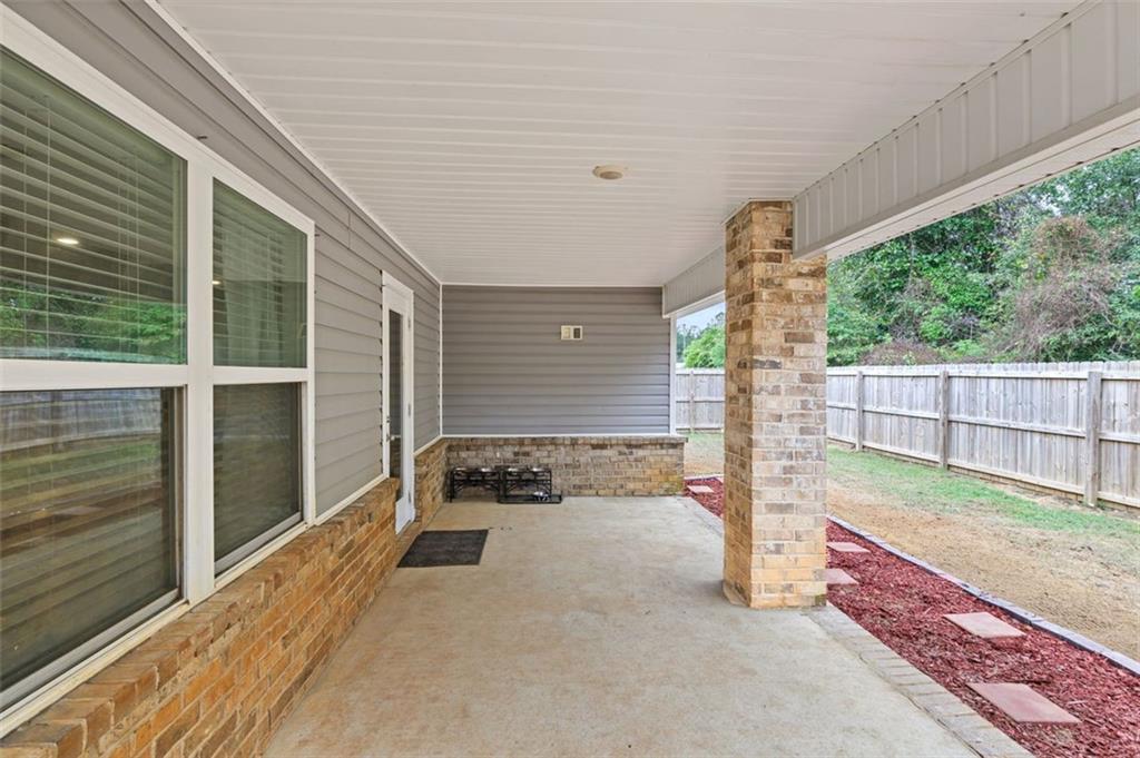 6110 Stream Bank Drive