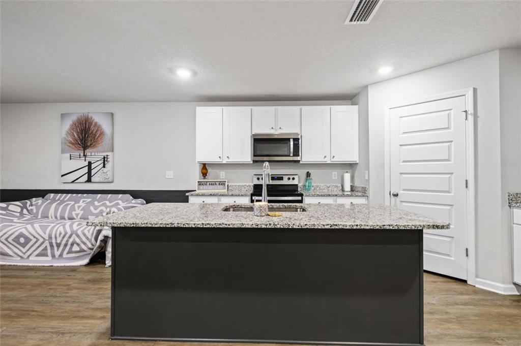 6110 Stream Bank Drive