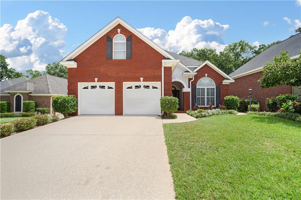 715 Natchez Trail Court