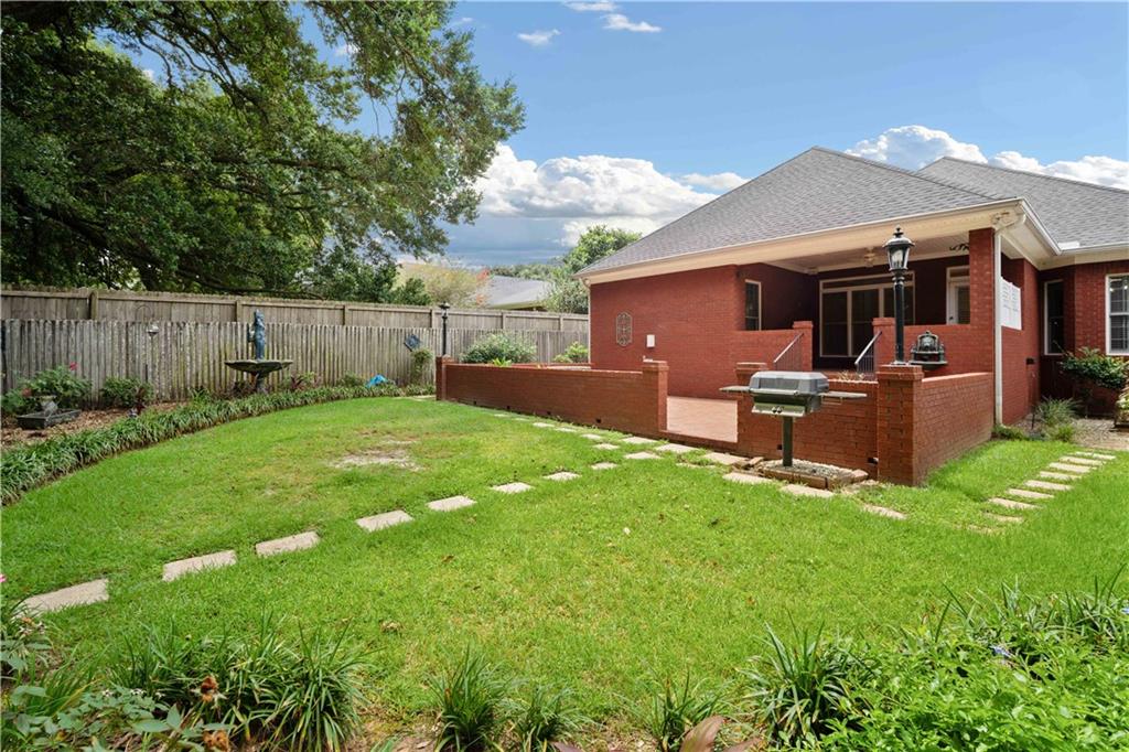 715 Natchez Trail Court