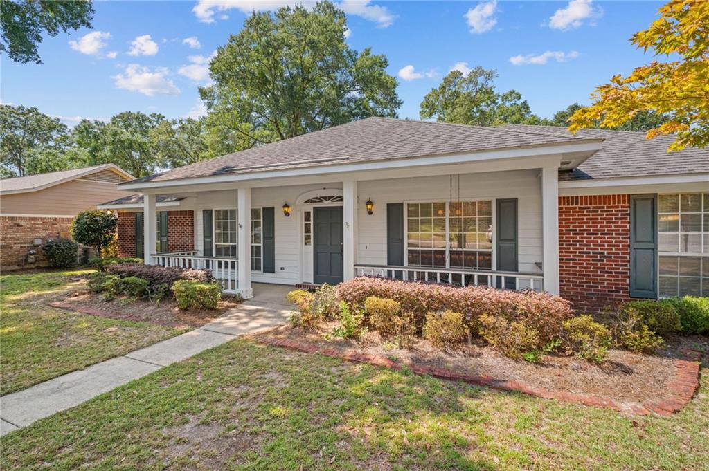 1340 Wellsley Court