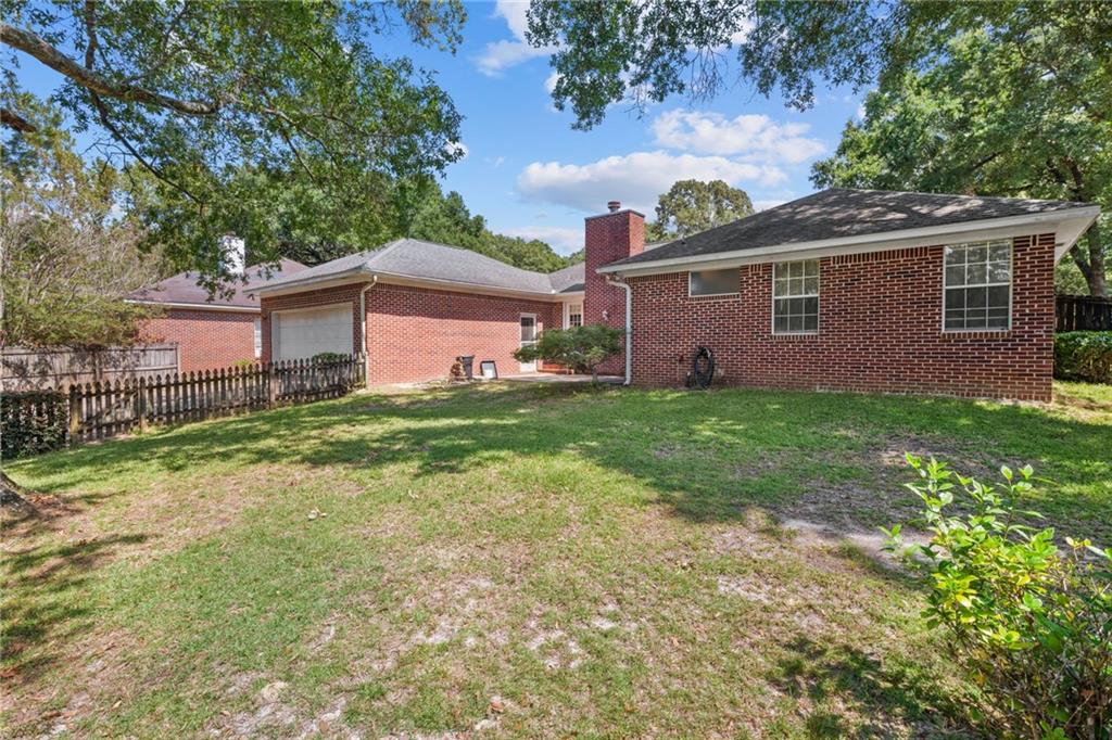 1340 Wellsley Court