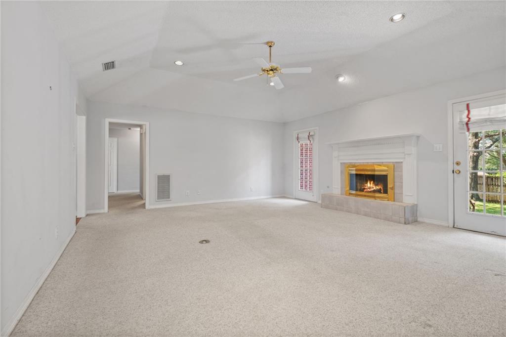 1340 Wellsley Court
