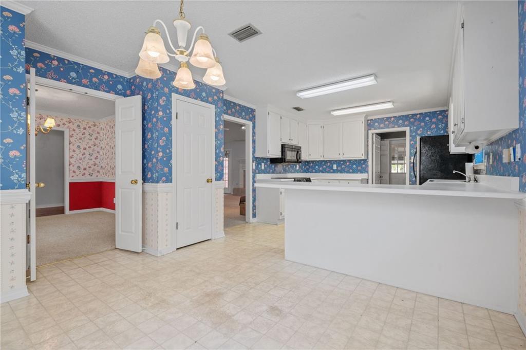 1340 Wellsley Court