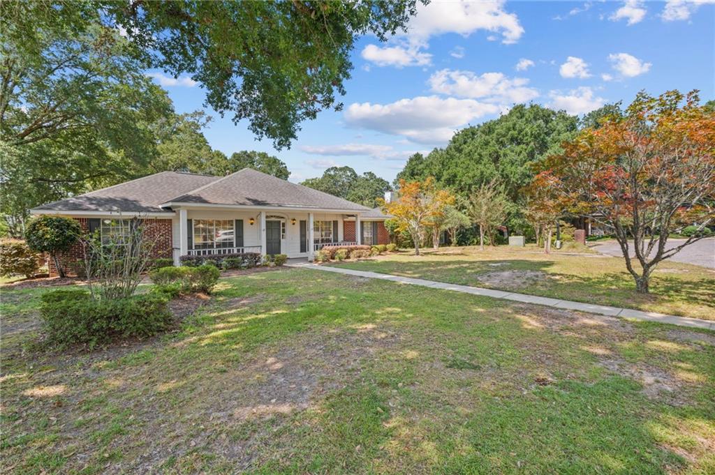 1340 Wellsley Court