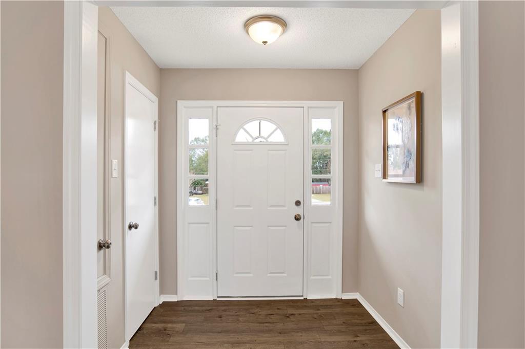 9395 Settlers Circle