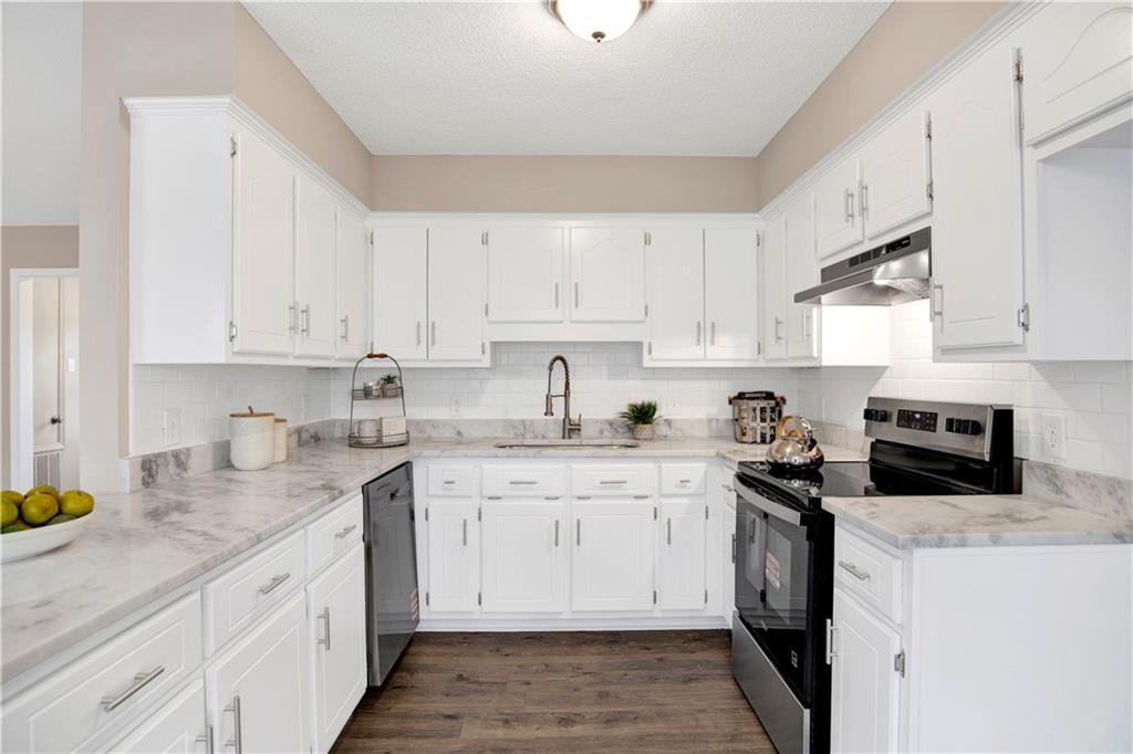 9395 Settlers Circle