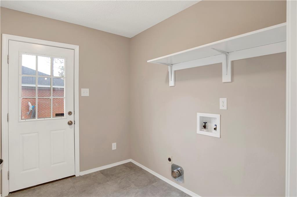 9395 Settlers Circle