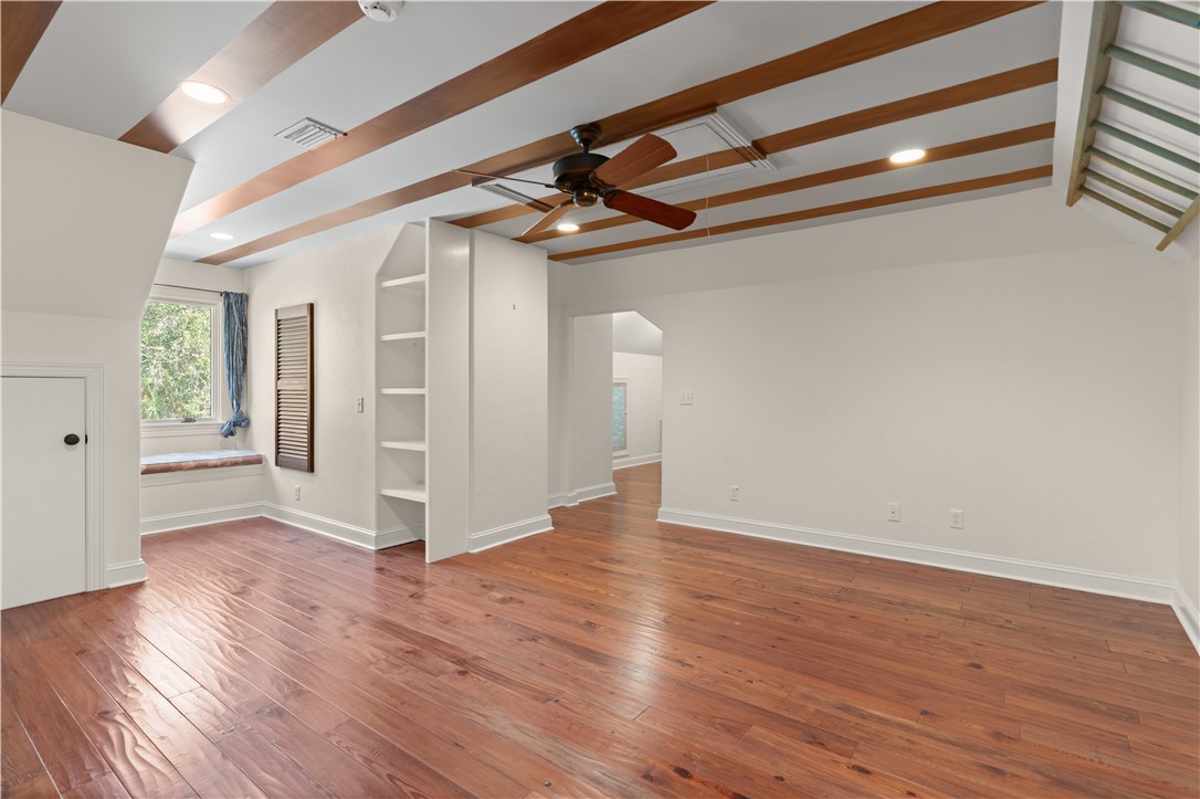 216 W Point Drive