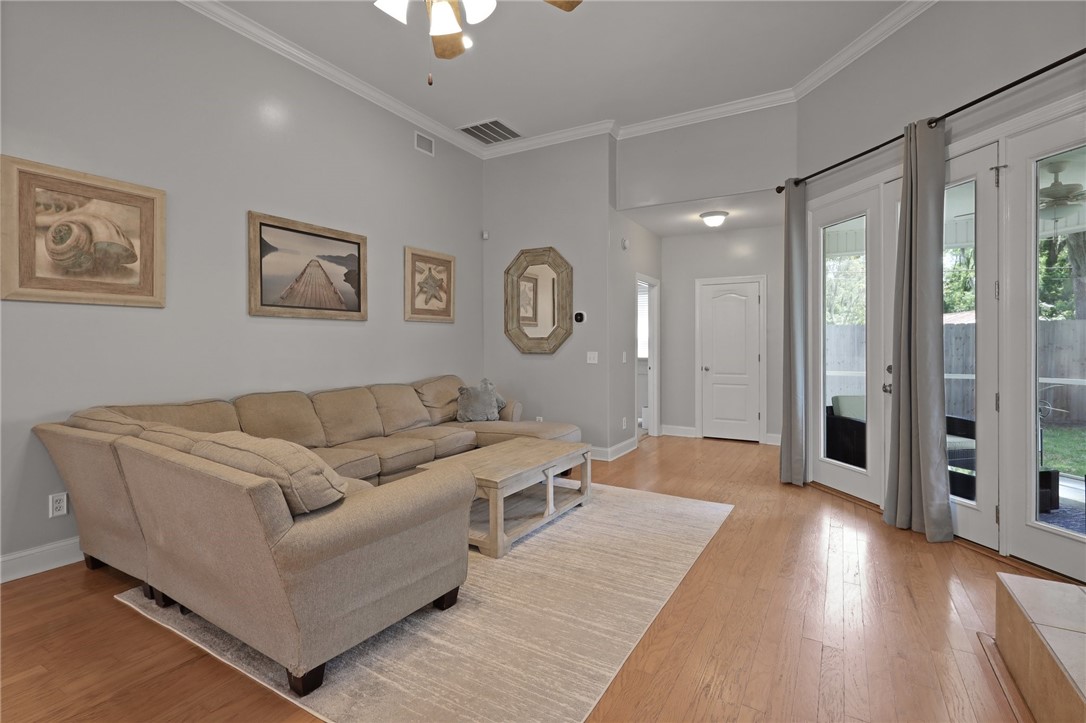 120 Simonton Way