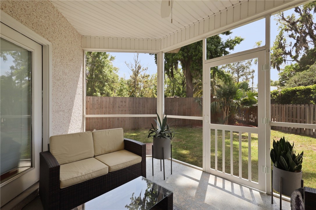 120 Simonton Way