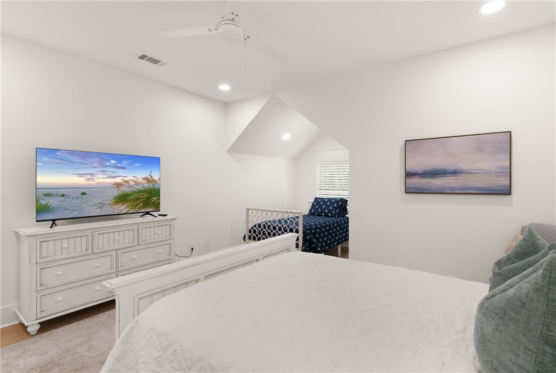 1153 Ocean Blvd