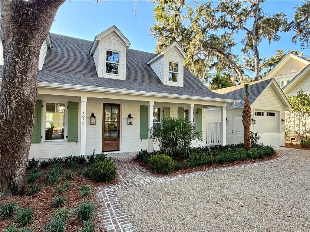 1035 Village Oaks Lane