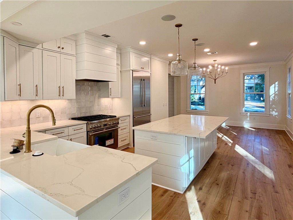 1035 Village Oaks Lane