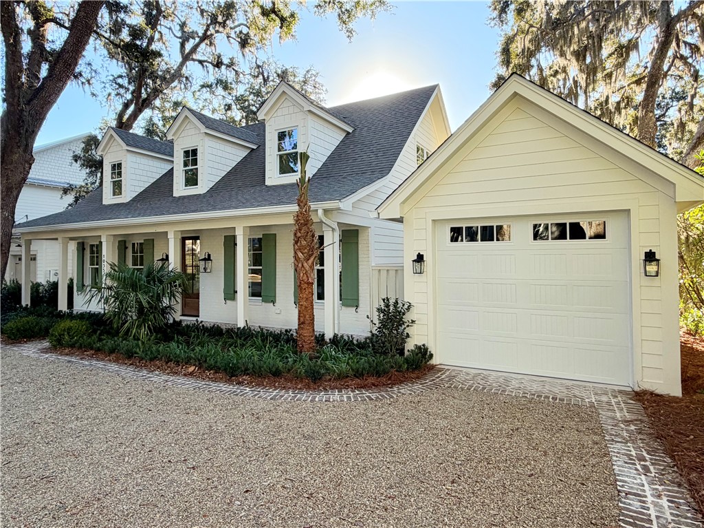 1035 Village Oaks Lane