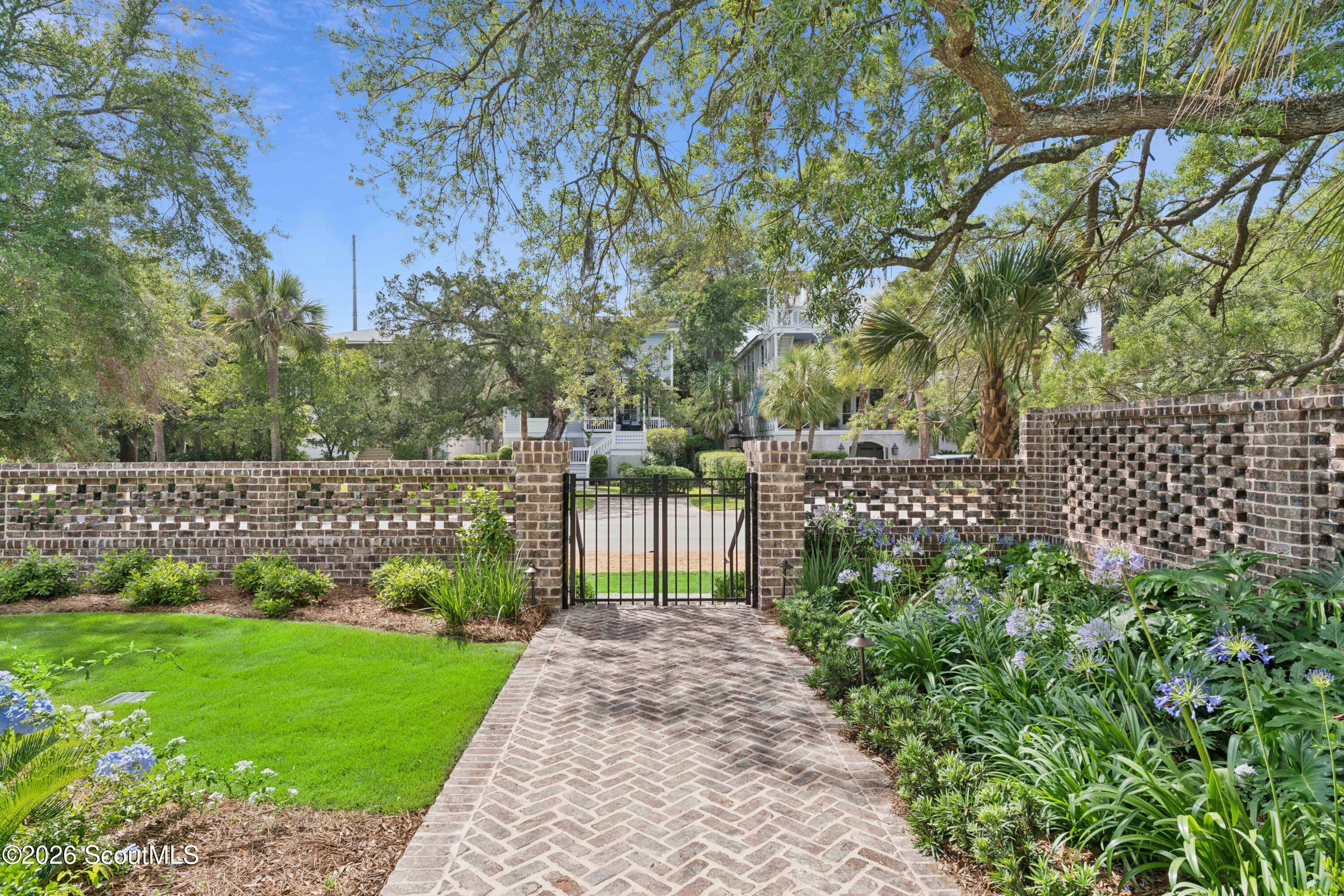 1604 Bruce Drive