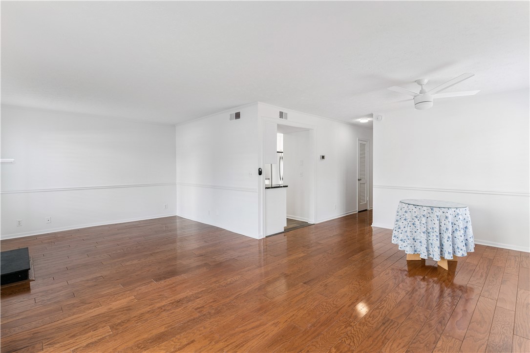 801 Mallery Street E